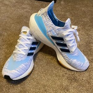 Adidas Ultraboost 21 PrimeBlue running shoes